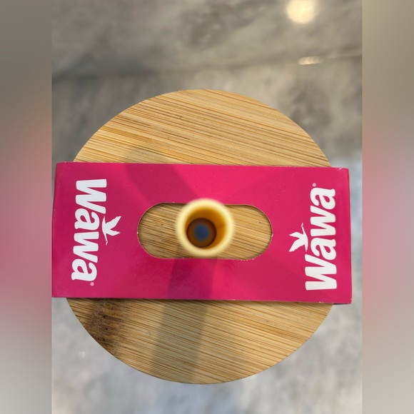 WAWA limited edition The Galaxy Reusable Tumbler / Mug - 24oz - Picture 7 of 8